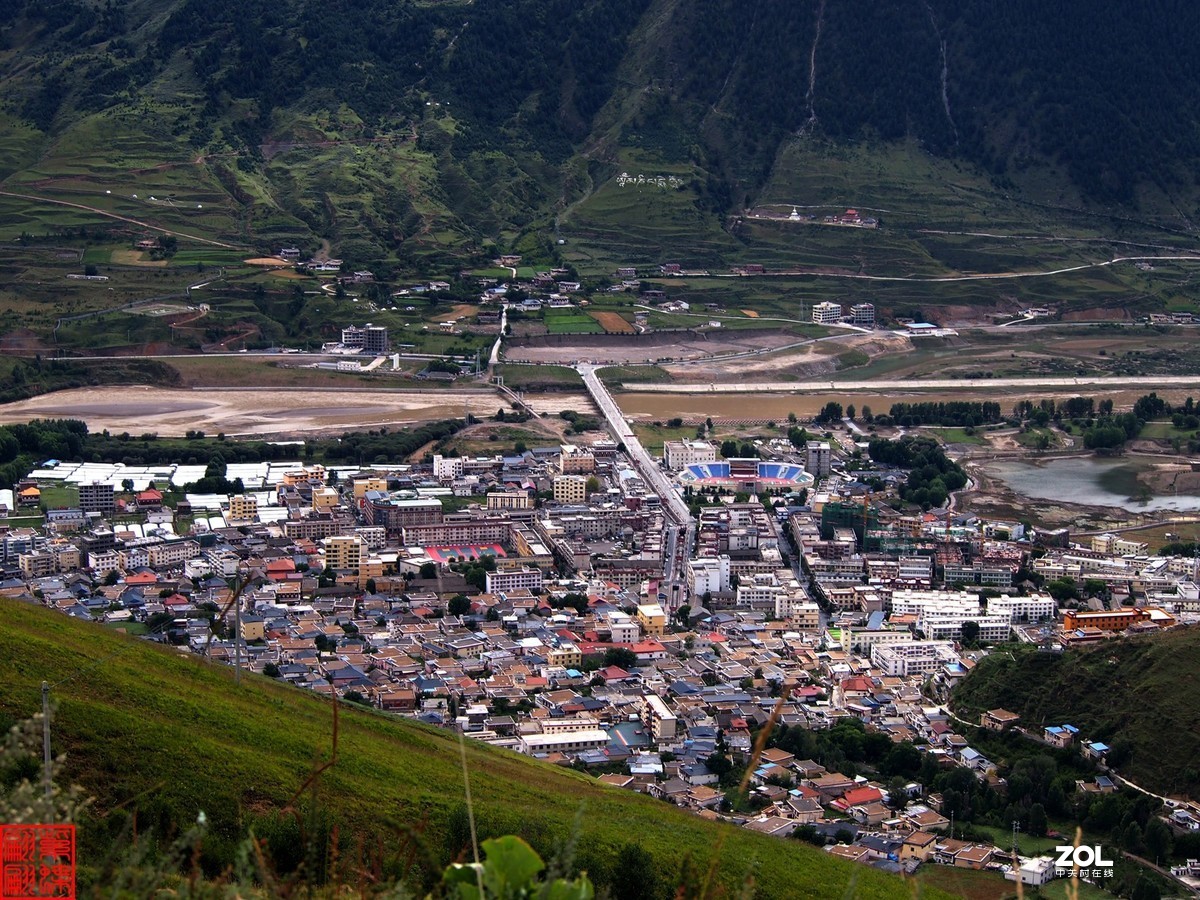 被山包围的小县城（下）