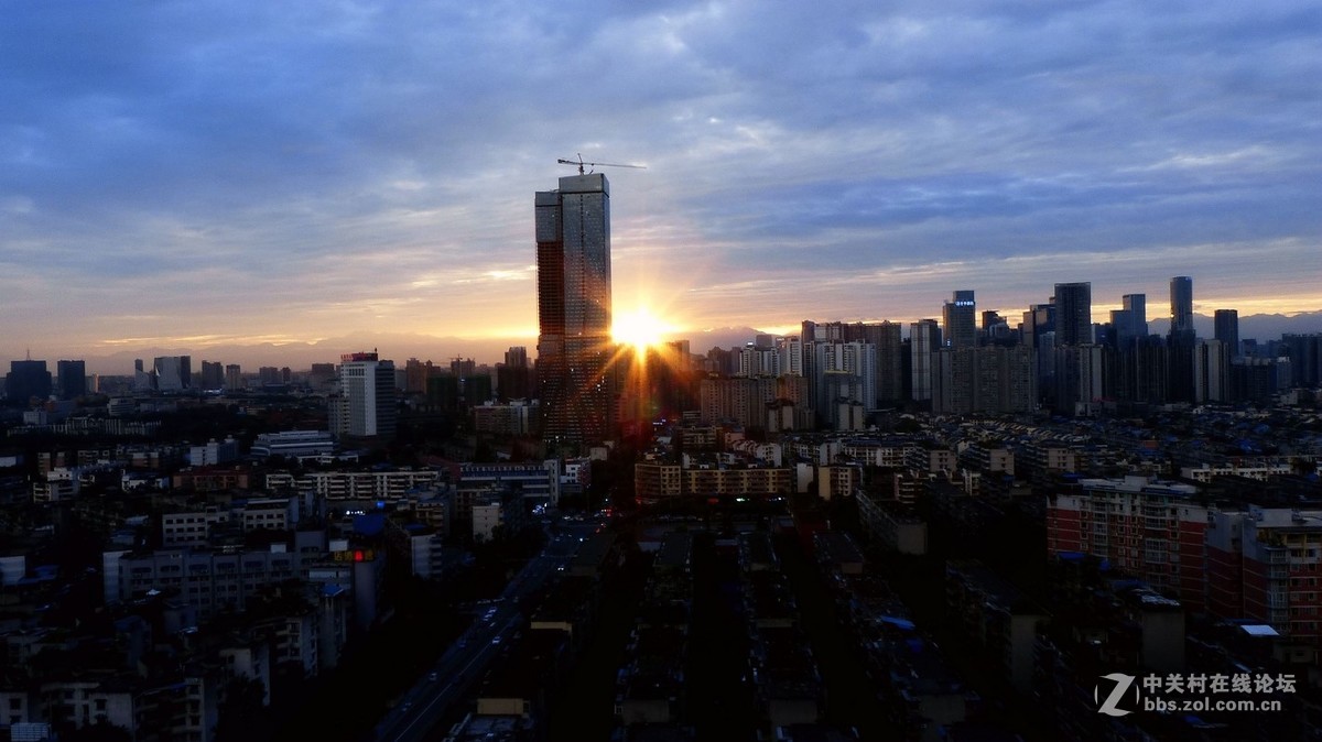那城那雪山那晚霞