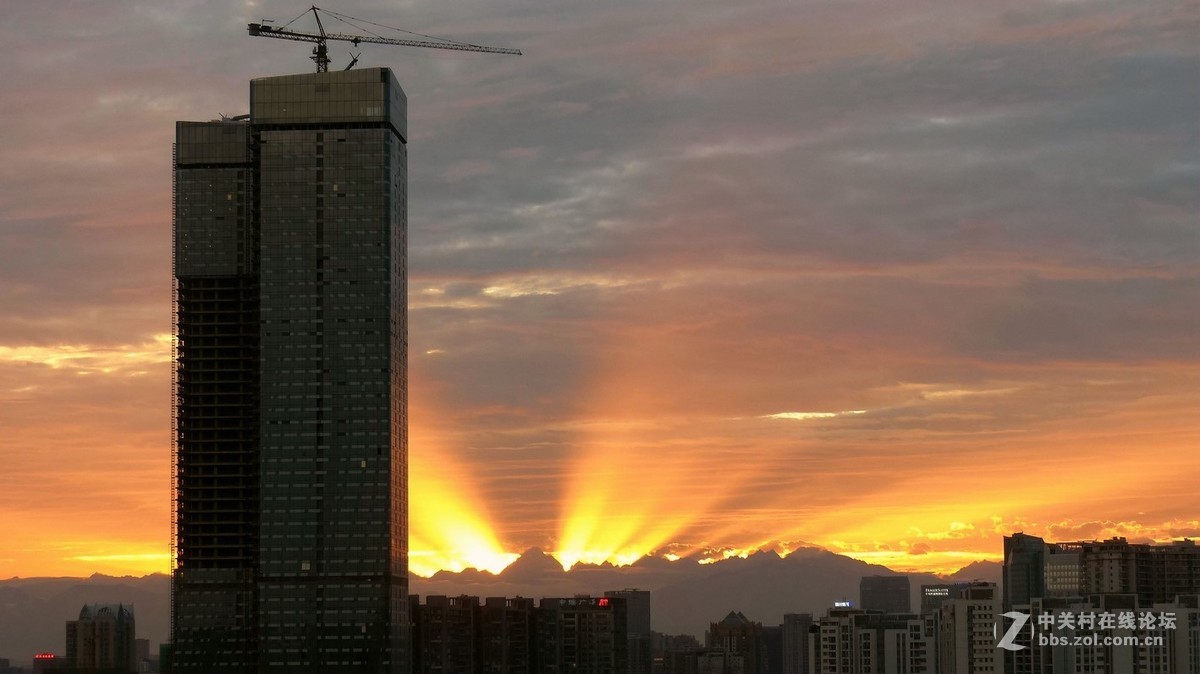 那城那雪山那晚霞
