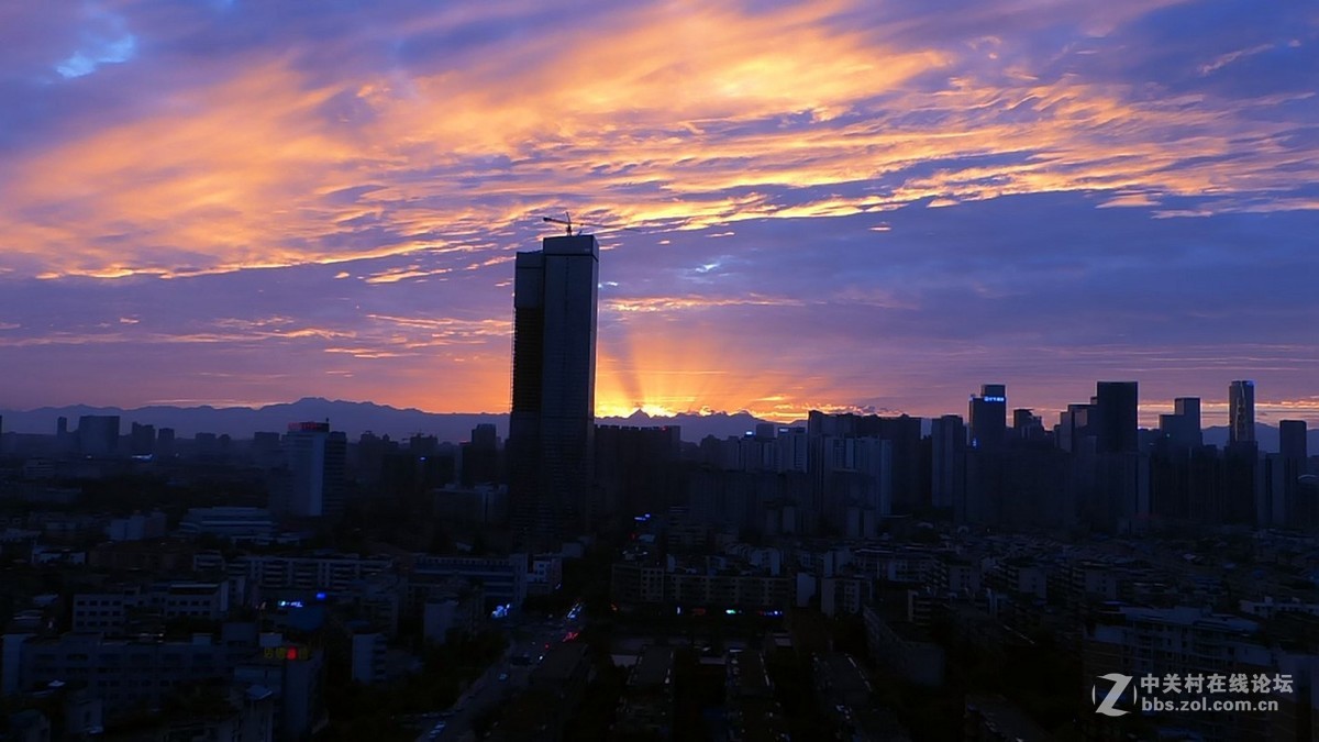那城那雪山那晚霞