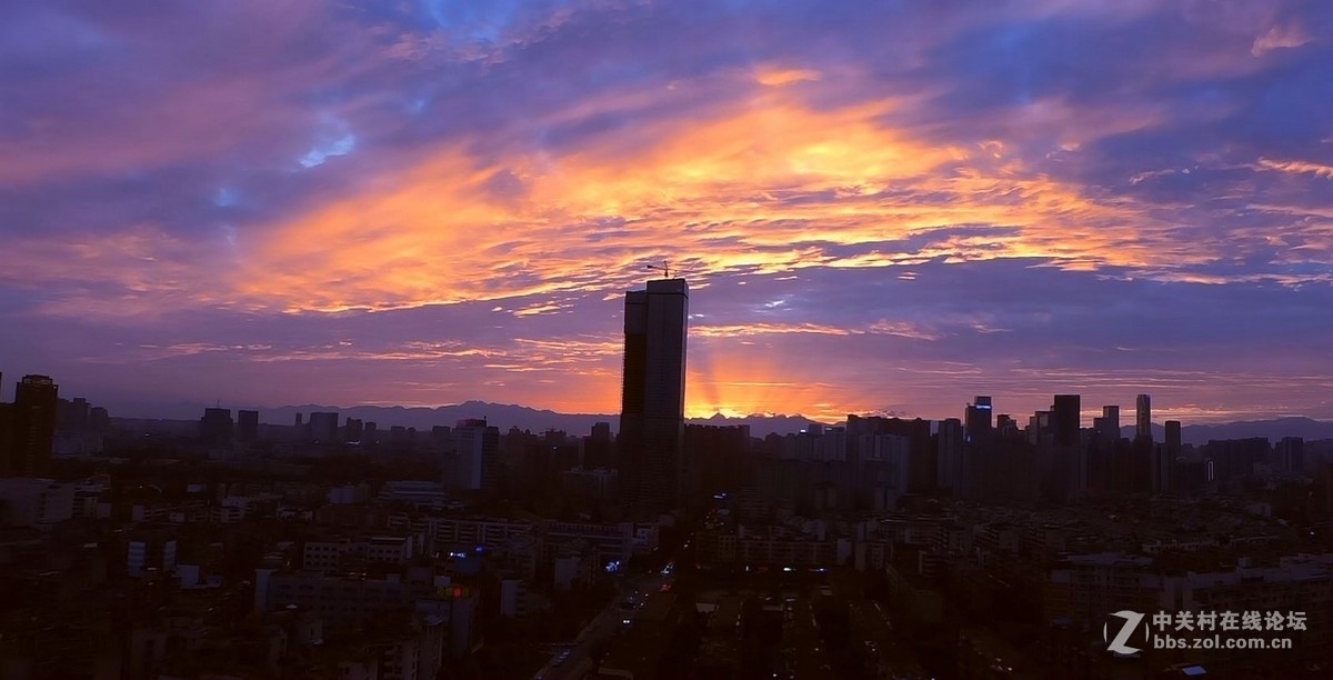 那城那雪山那晚霞