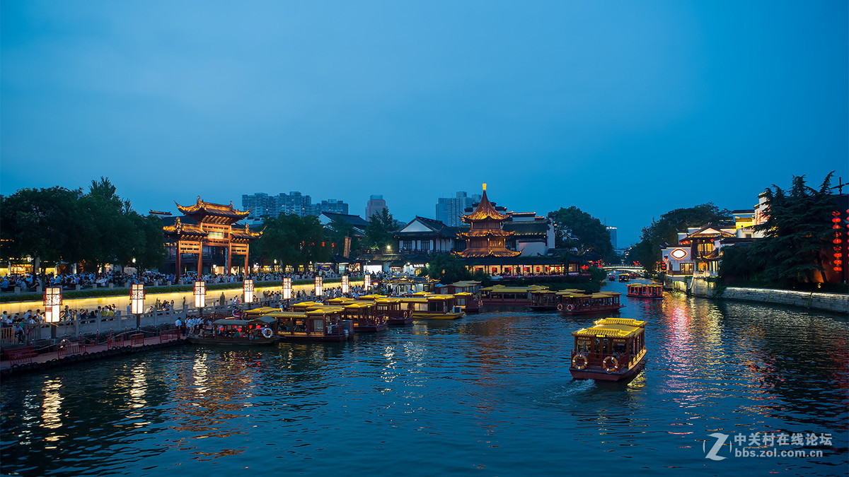 夜读秦淮