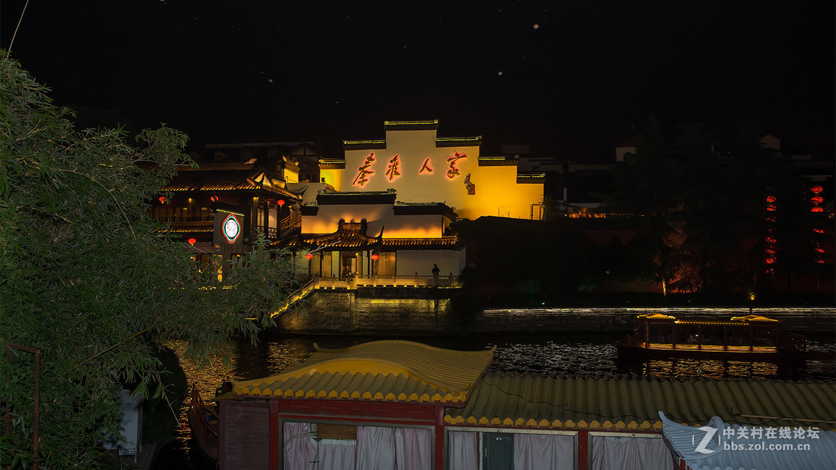 夜读秦淮