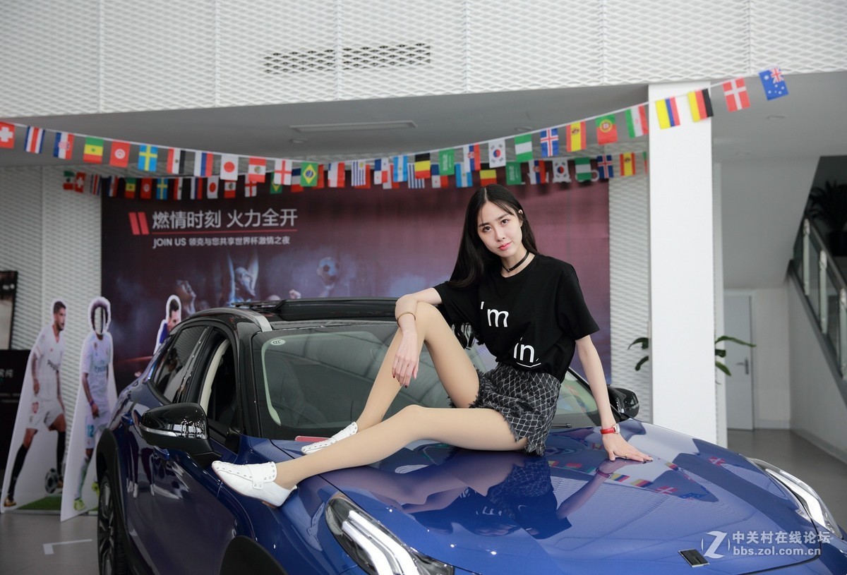 初次拍车模，试试镜头，佳能24-70和适马50。