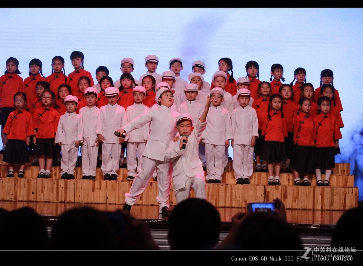 伊对伊儿童教育八周年庆汇报表演插曲