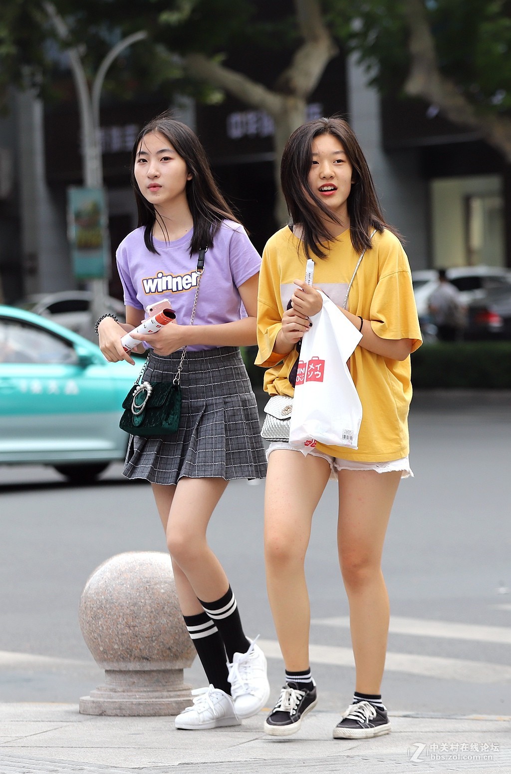 小白兔美腿组图，第一次被指着抗议了