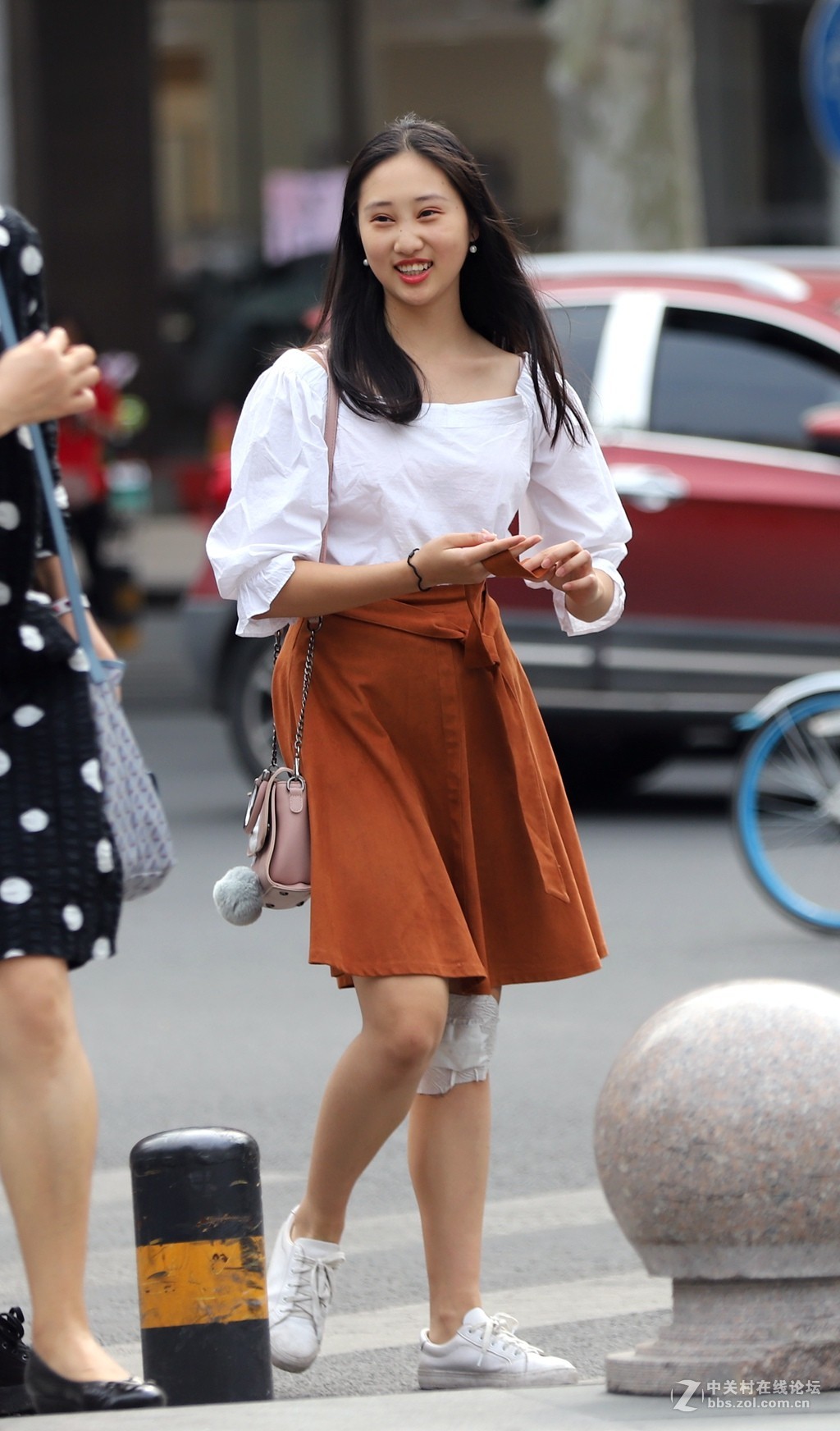 小白兔美腿组图，第一次被指着抗议了