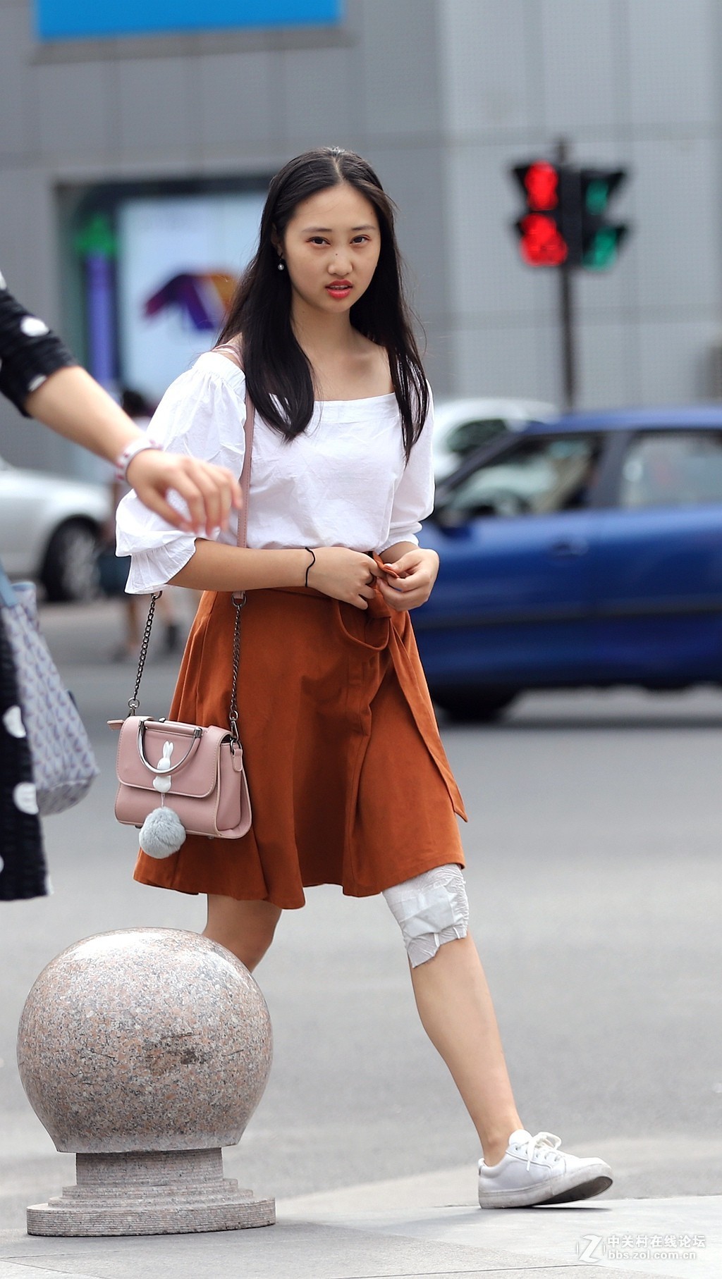 小白兔美腿组图，第一次被指着抗议了