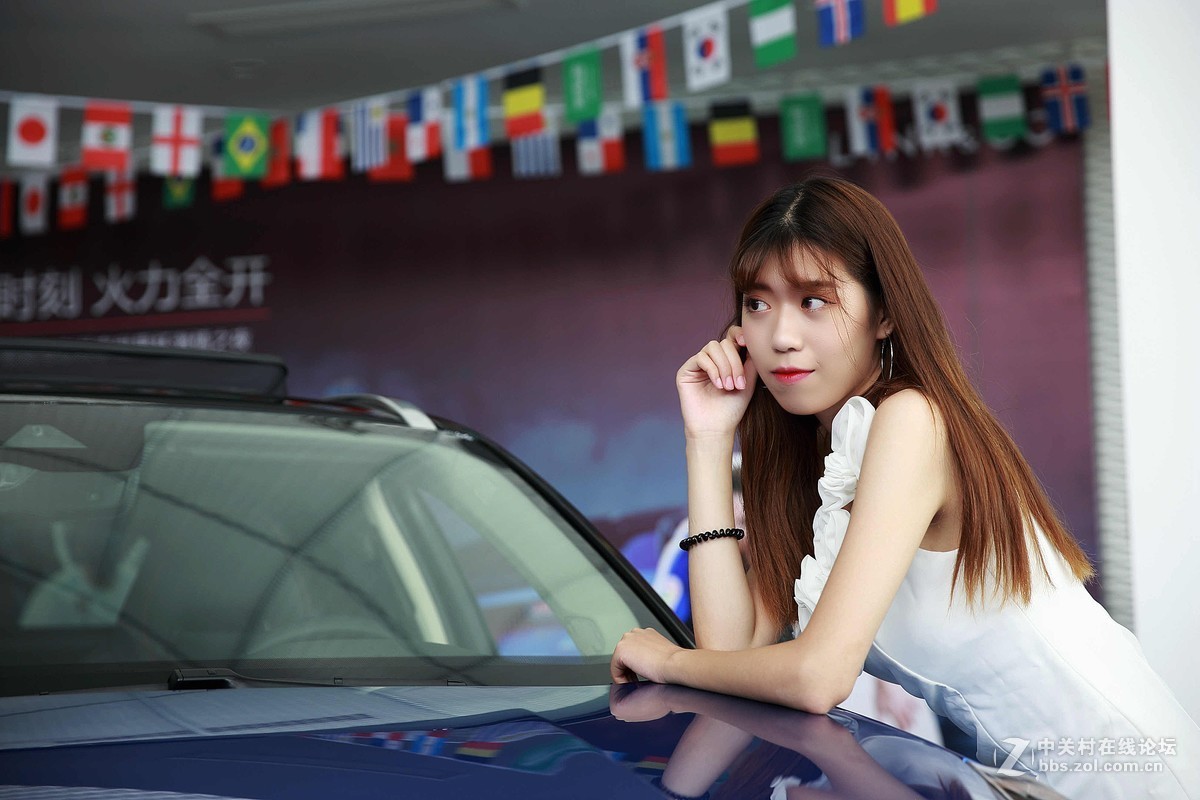 初次拍车模，试试镜头，佳能24-70和适马50。