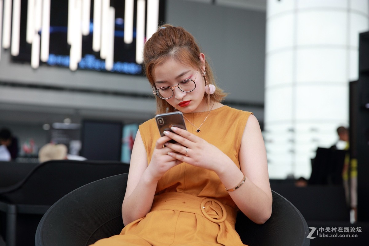 初次拍车模，试试镜头，佳能24-70和适马50。