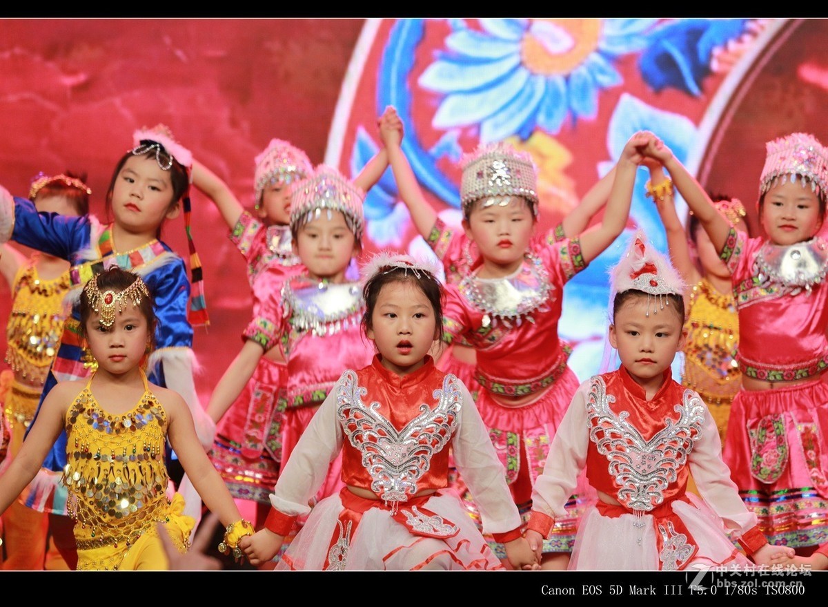 伊对伊儿童教育八周年庆汇报表演插曲