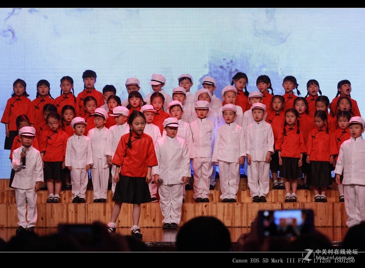 伊对伊儿童教育八周年庆汇报表演插曲