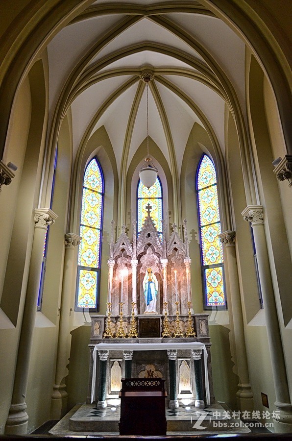 天主教教堂内部图片