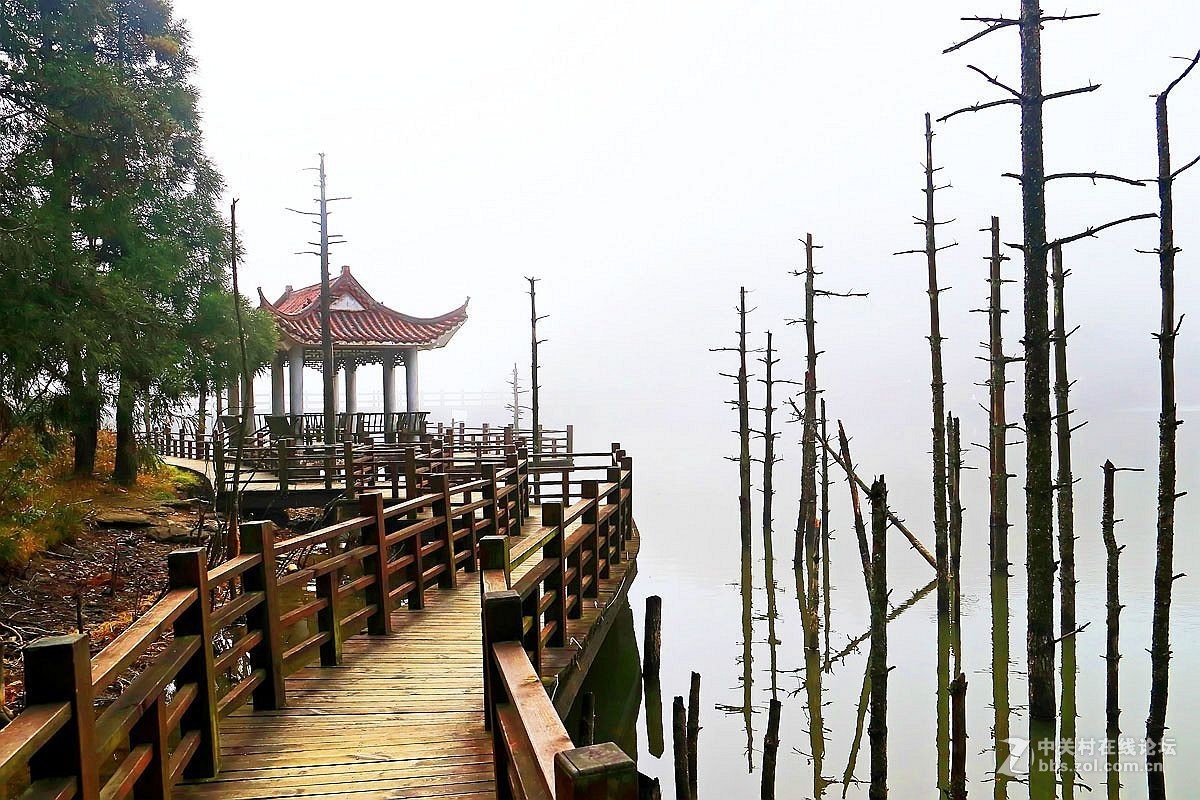 明月山月亮湖風景第三篇