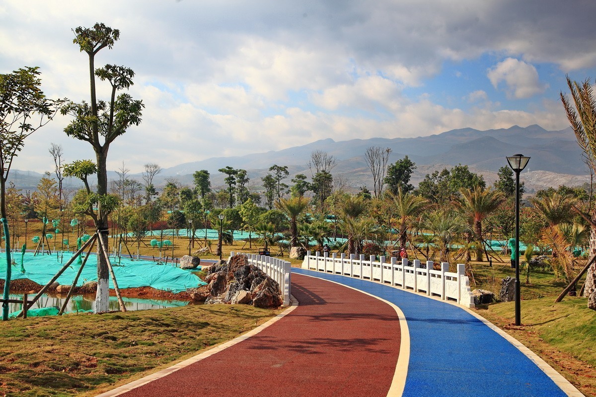 舒适的步道，优美的线条