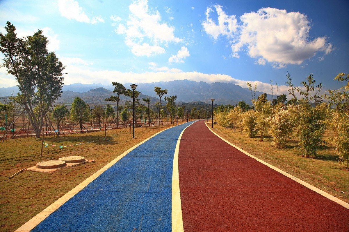 舒适的步道，优美的线条