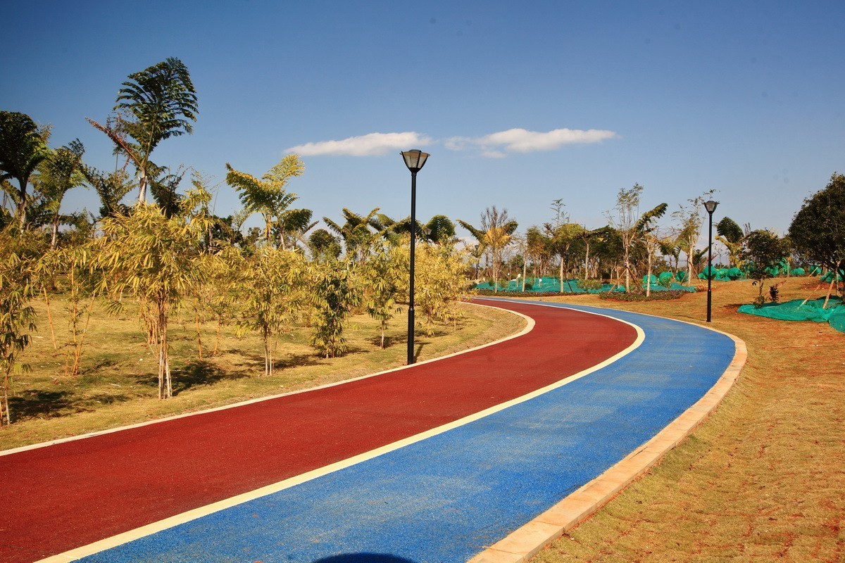 舒适的步道，优美的线条