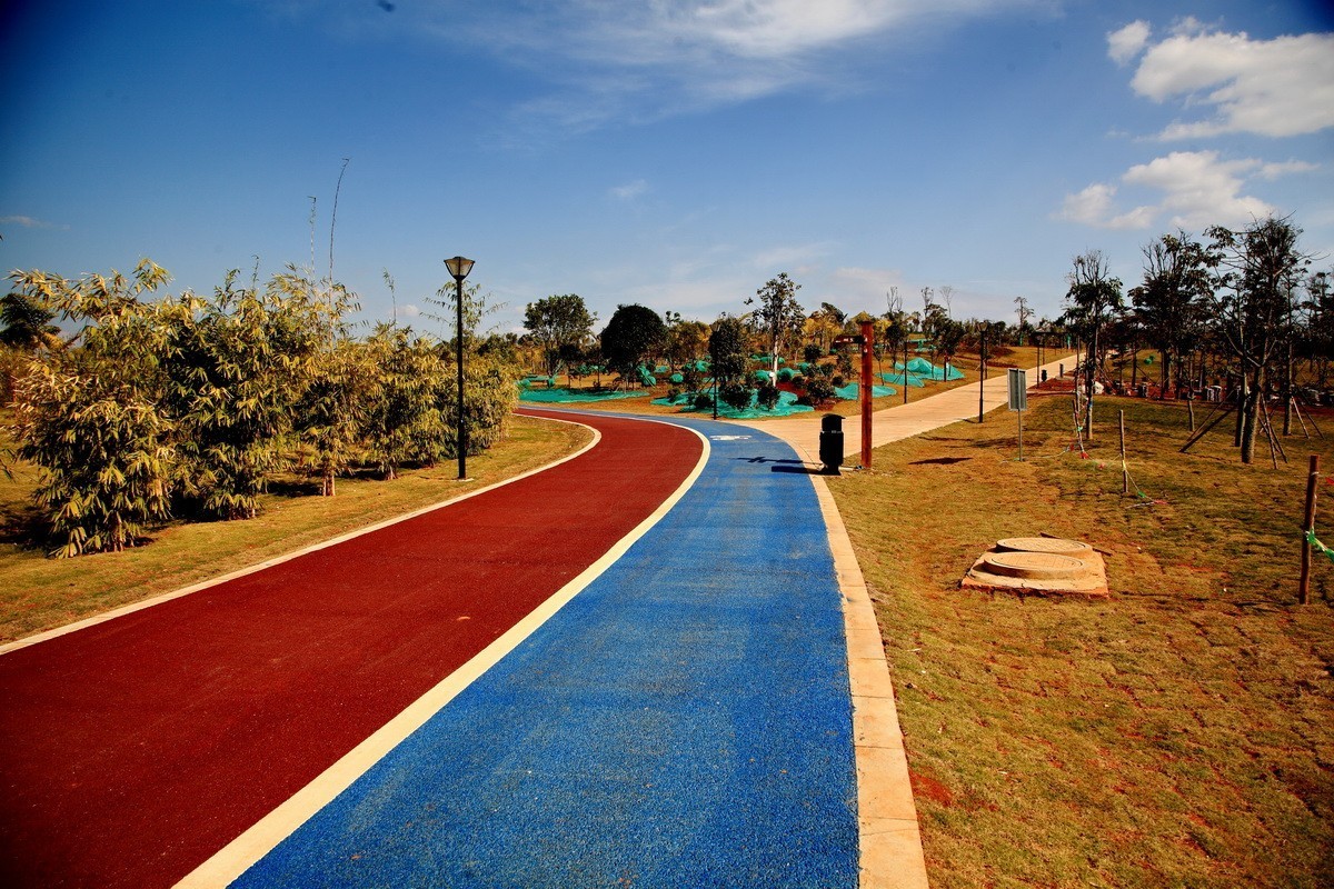 舒适的步道，优美的线条