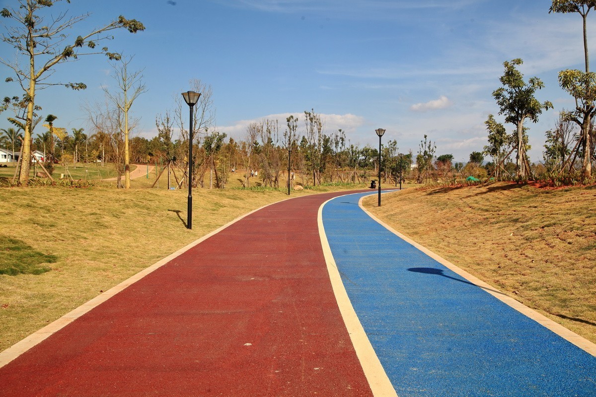 舒适的步道，优美的线条