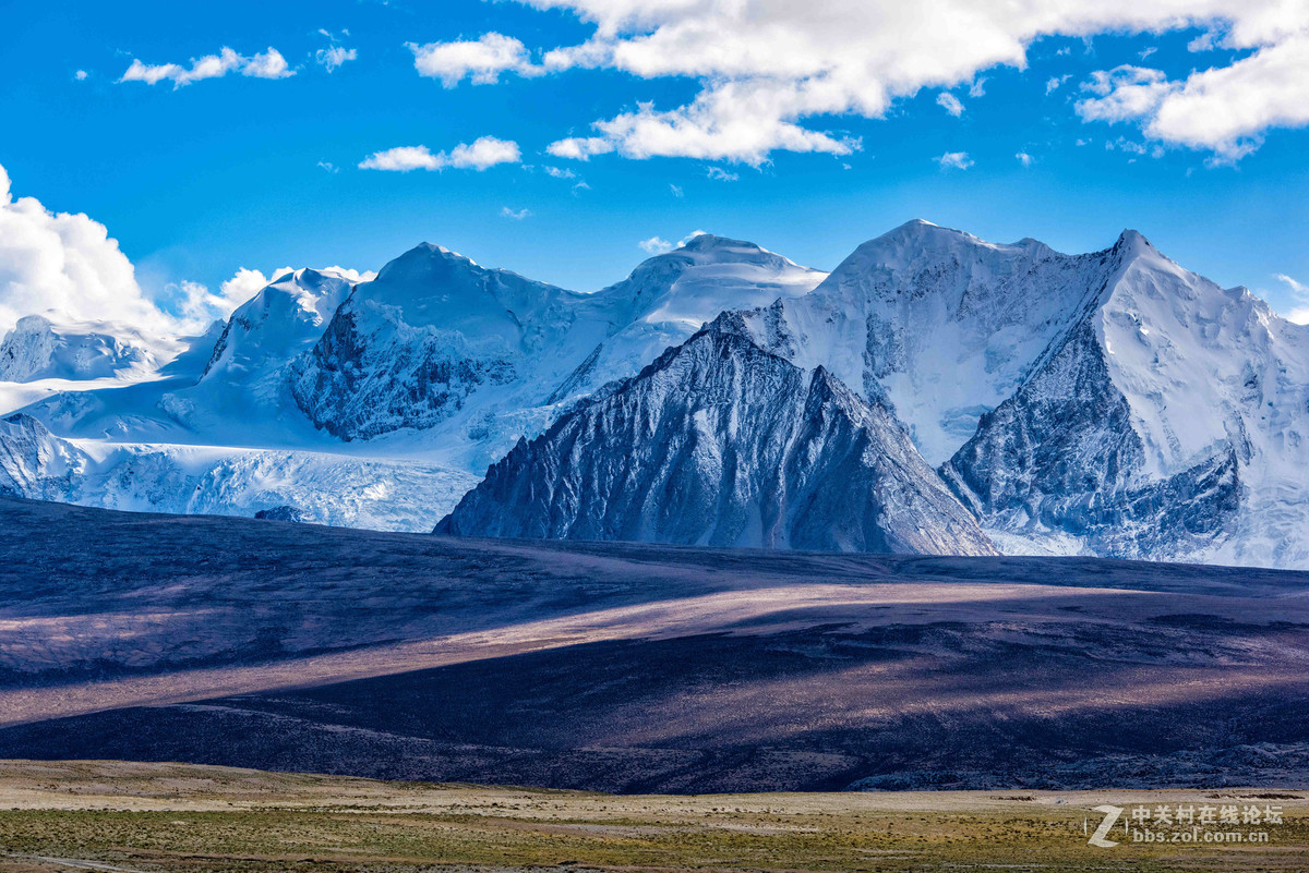 千姿百态的壮美希夏邦马峰