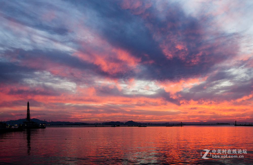 日落西海红霞飞