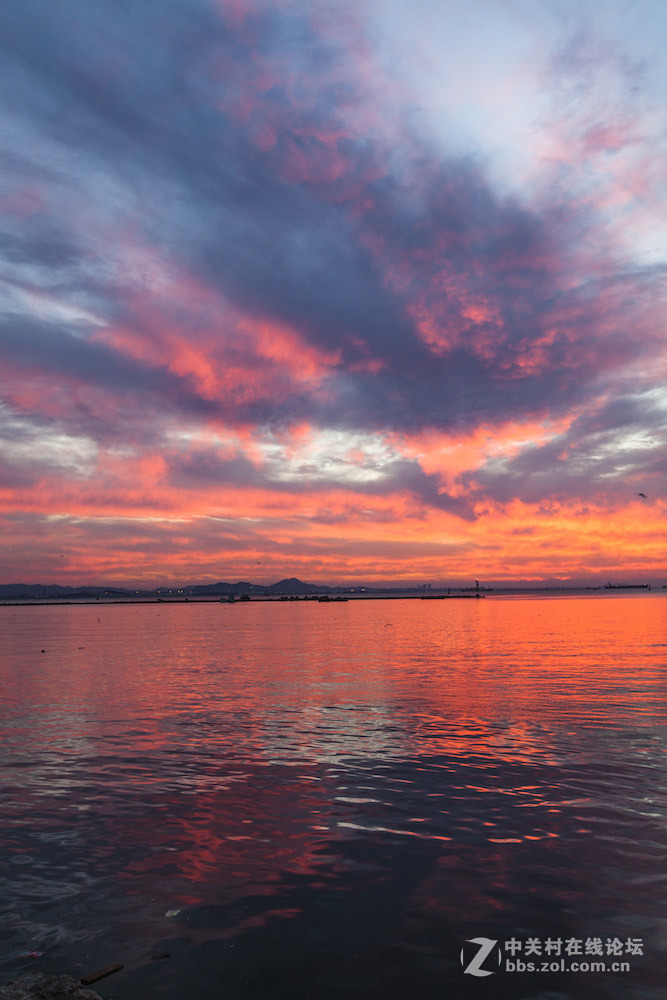 日落西海红霞飞
