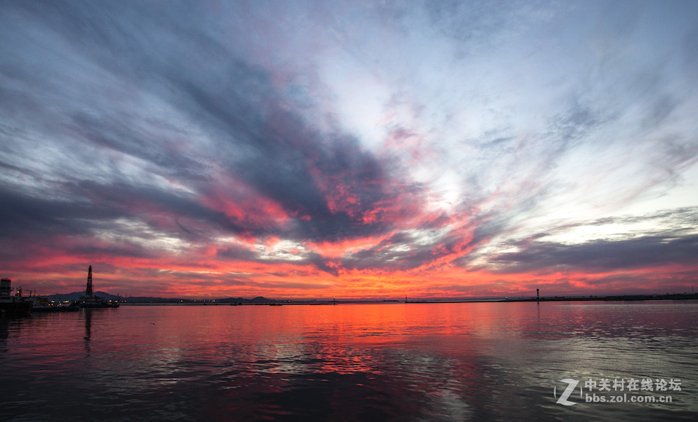 日落西海红霞飞