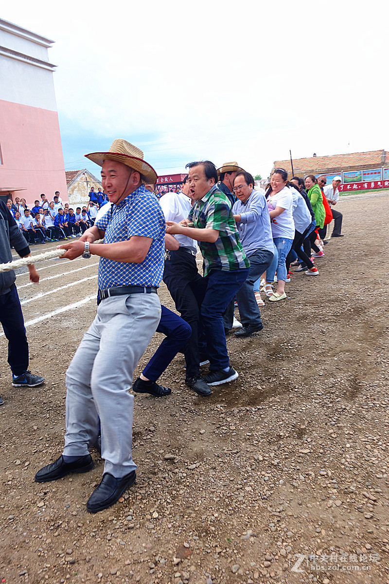 教师风采【南北校教师友谊赛（拔河比赛）】