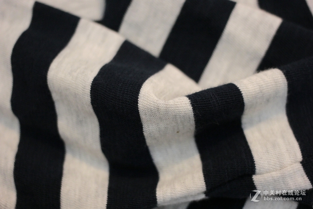 冷光色，高感大光圈下的试镜。