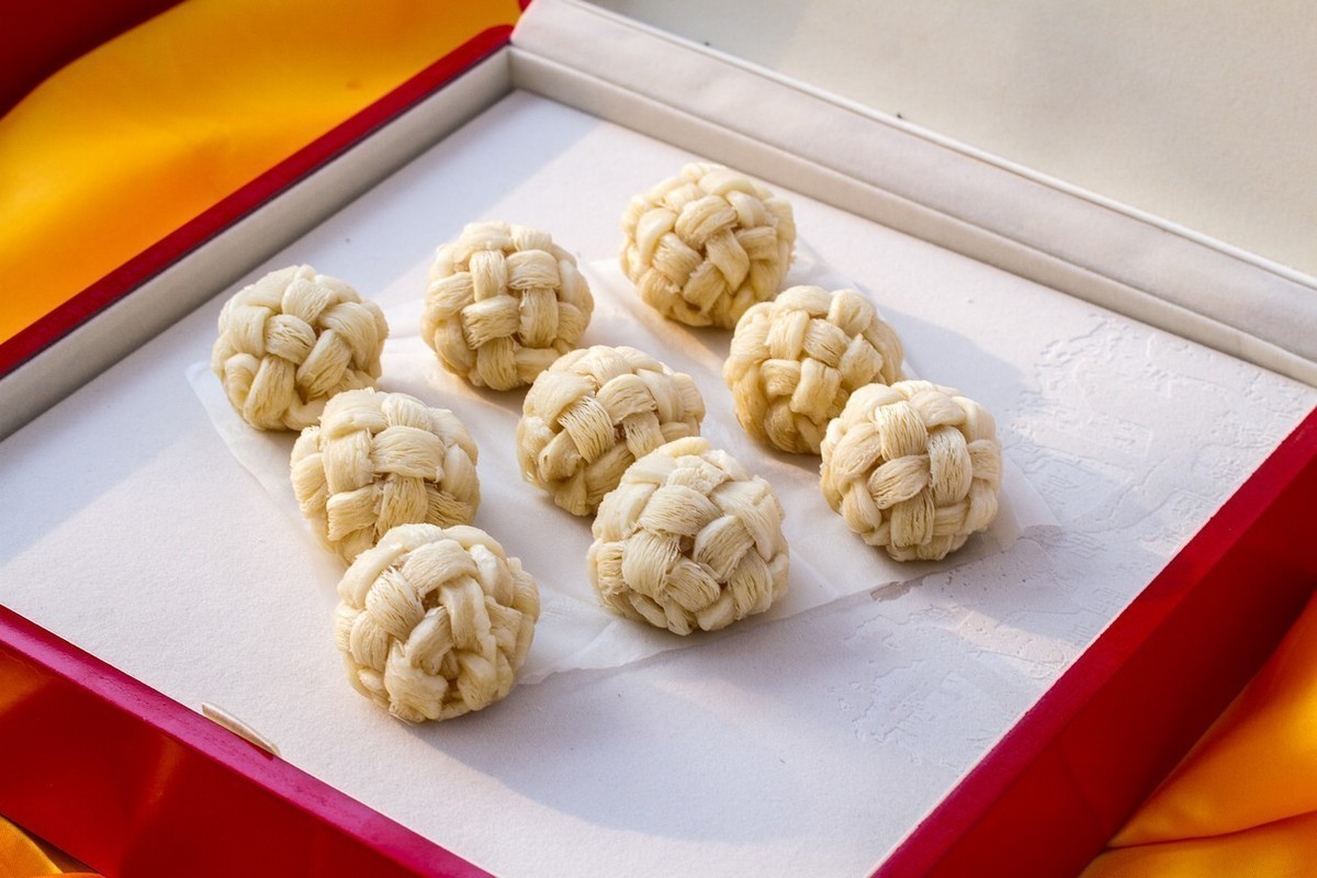 永诺50  1.4    拍面点   （室内自然光）