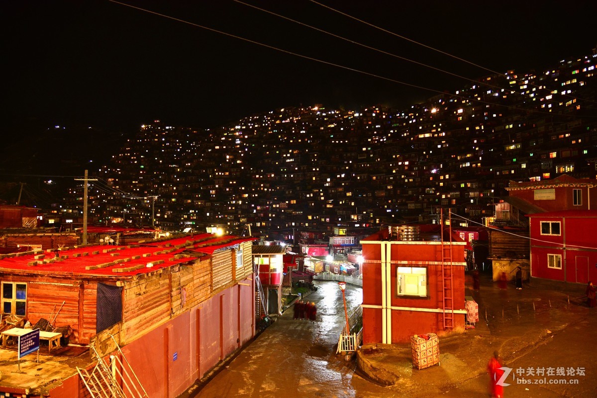 色达---佛明学院夜景
