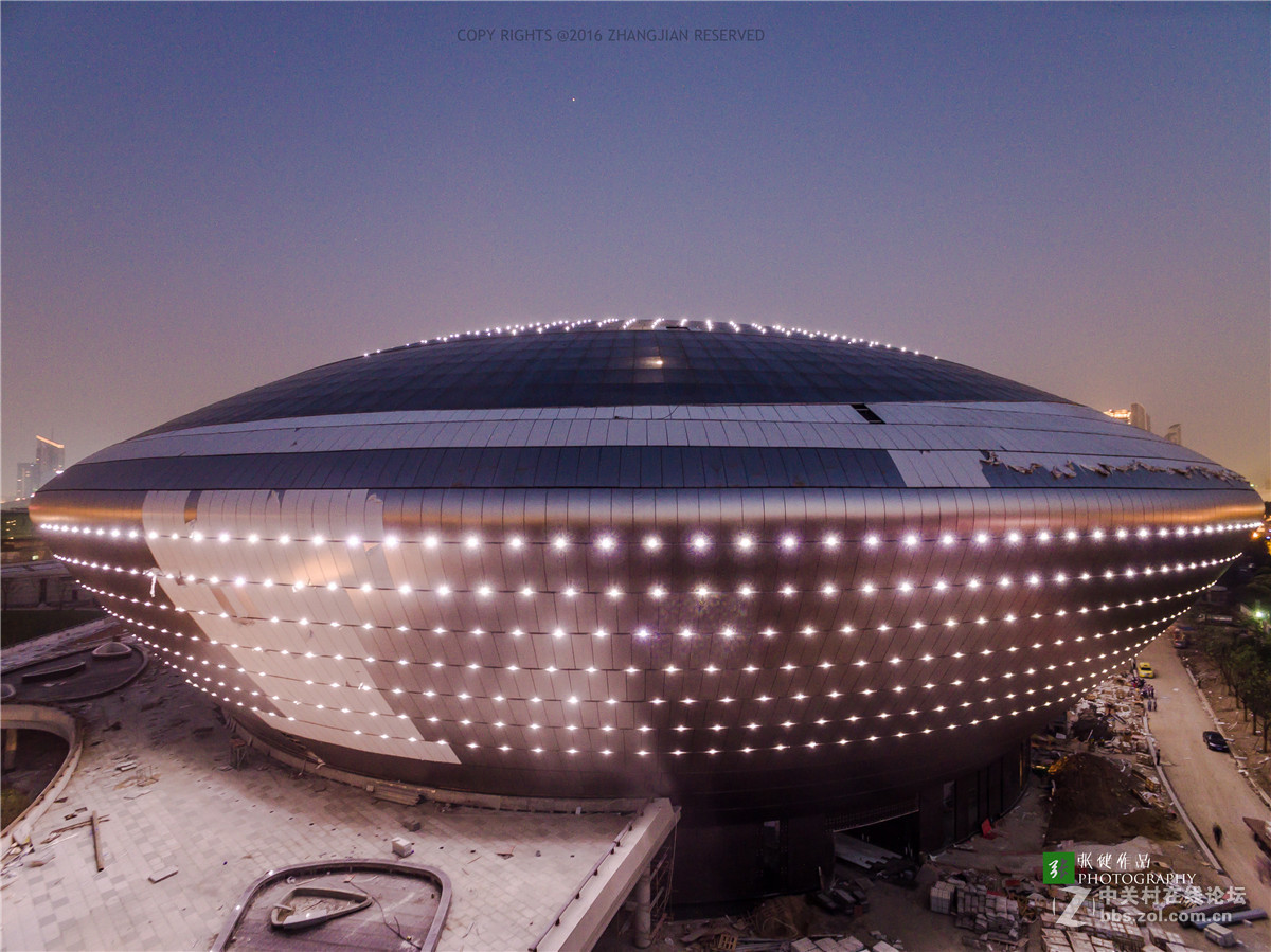 在建的江苏大剧院