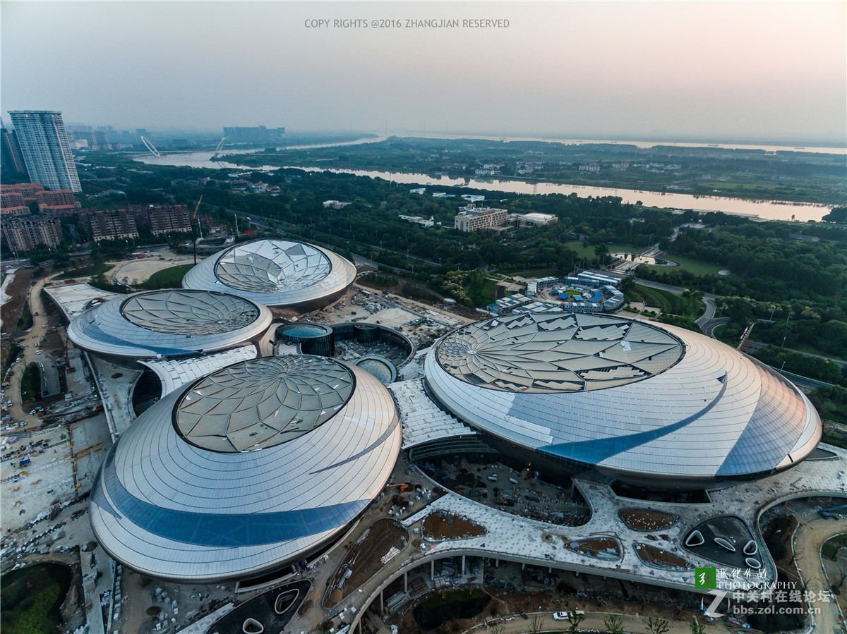 在建的江苏大剧院