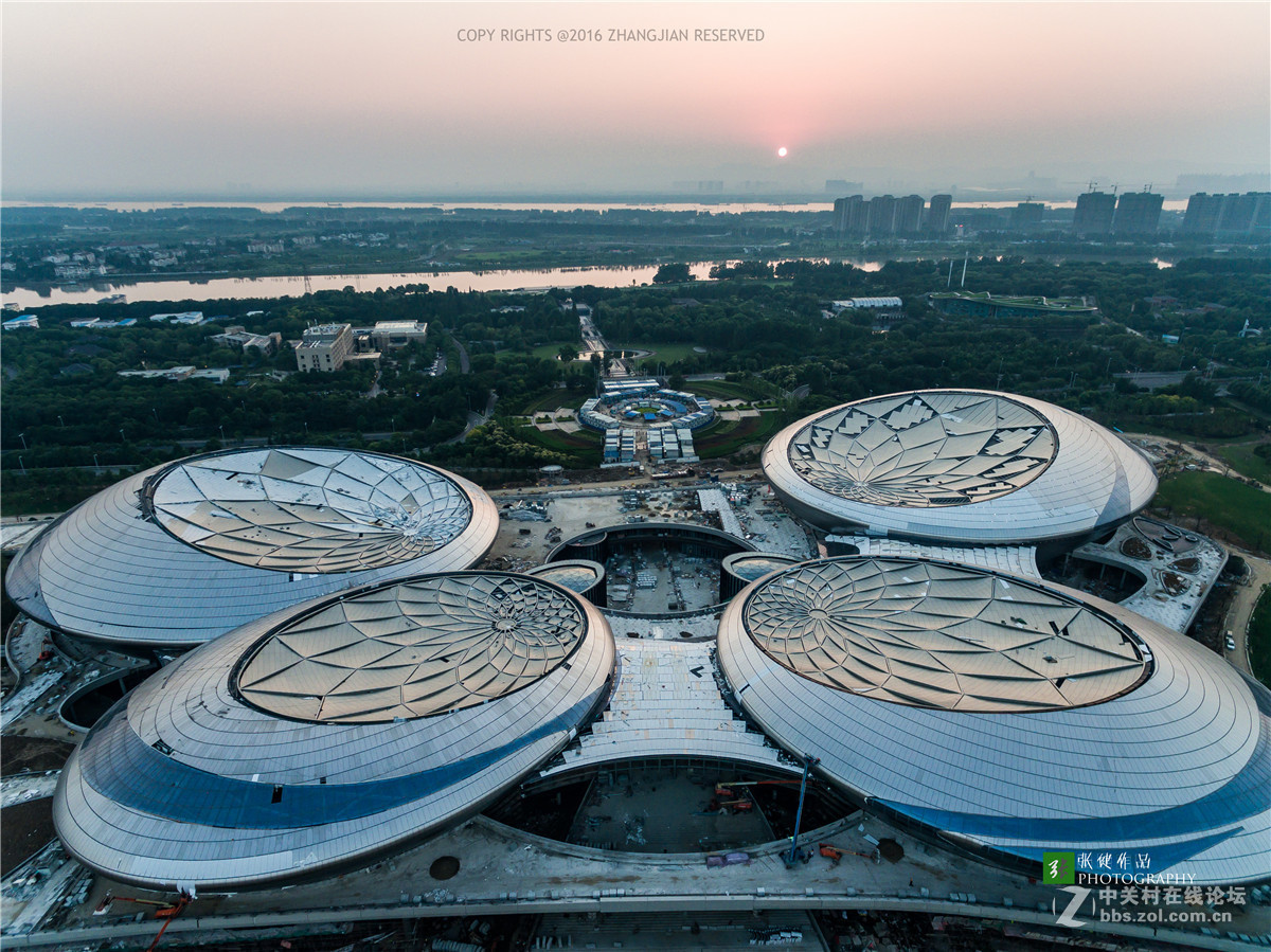 在建的江苏大剧院