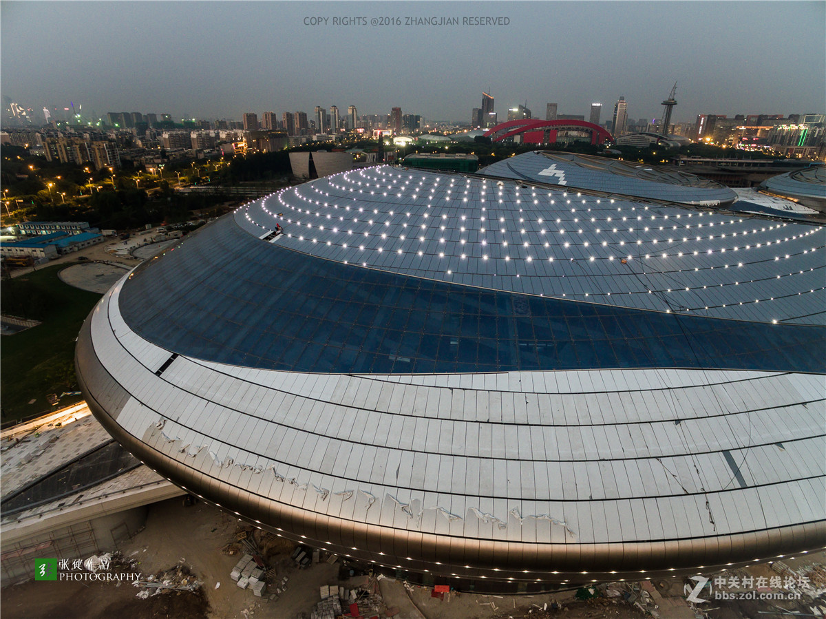 在建的江苏大剧院