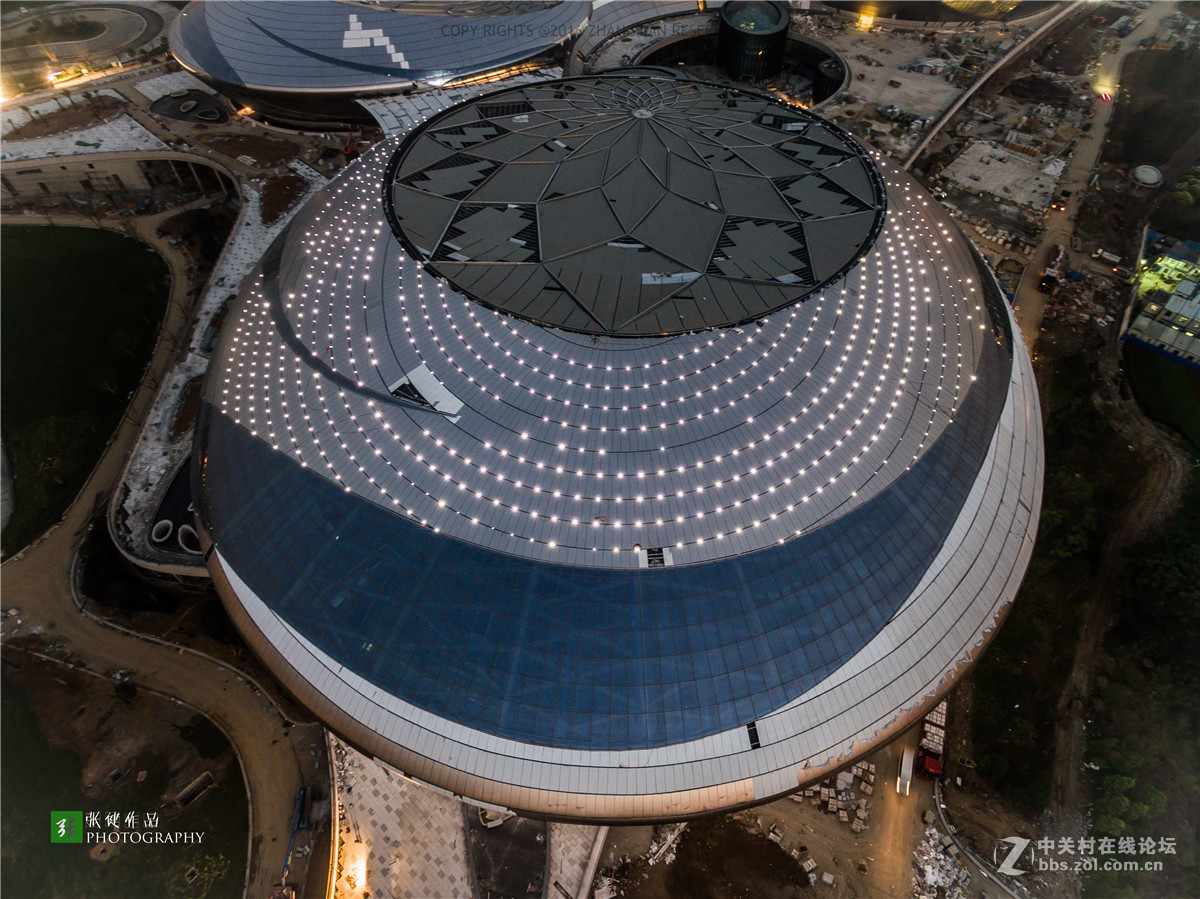 在建的江苏大剧院