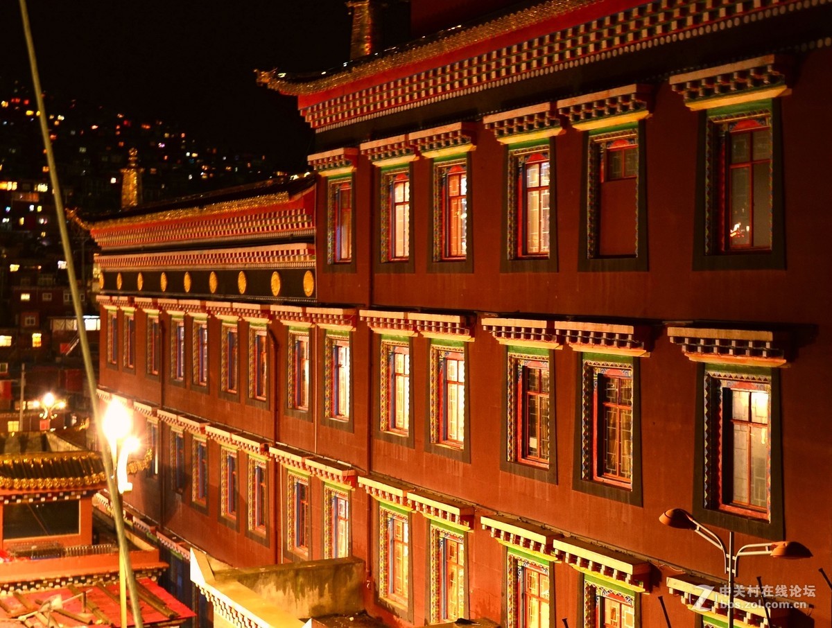 色达---佛明学院夜景
