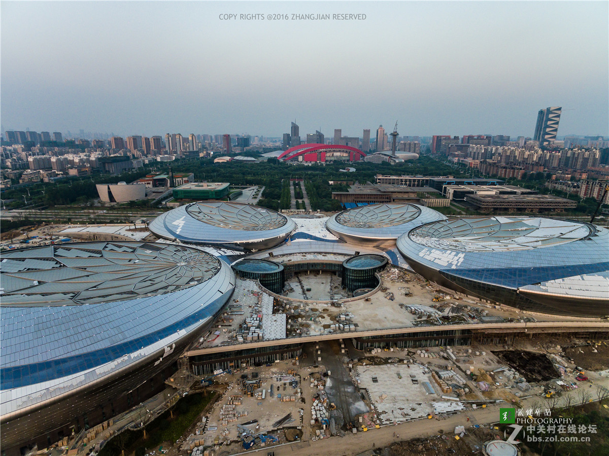 在建的江苏大剧院