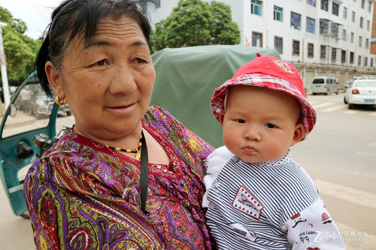 15-45镜头，感觉应付日常还是可以的！