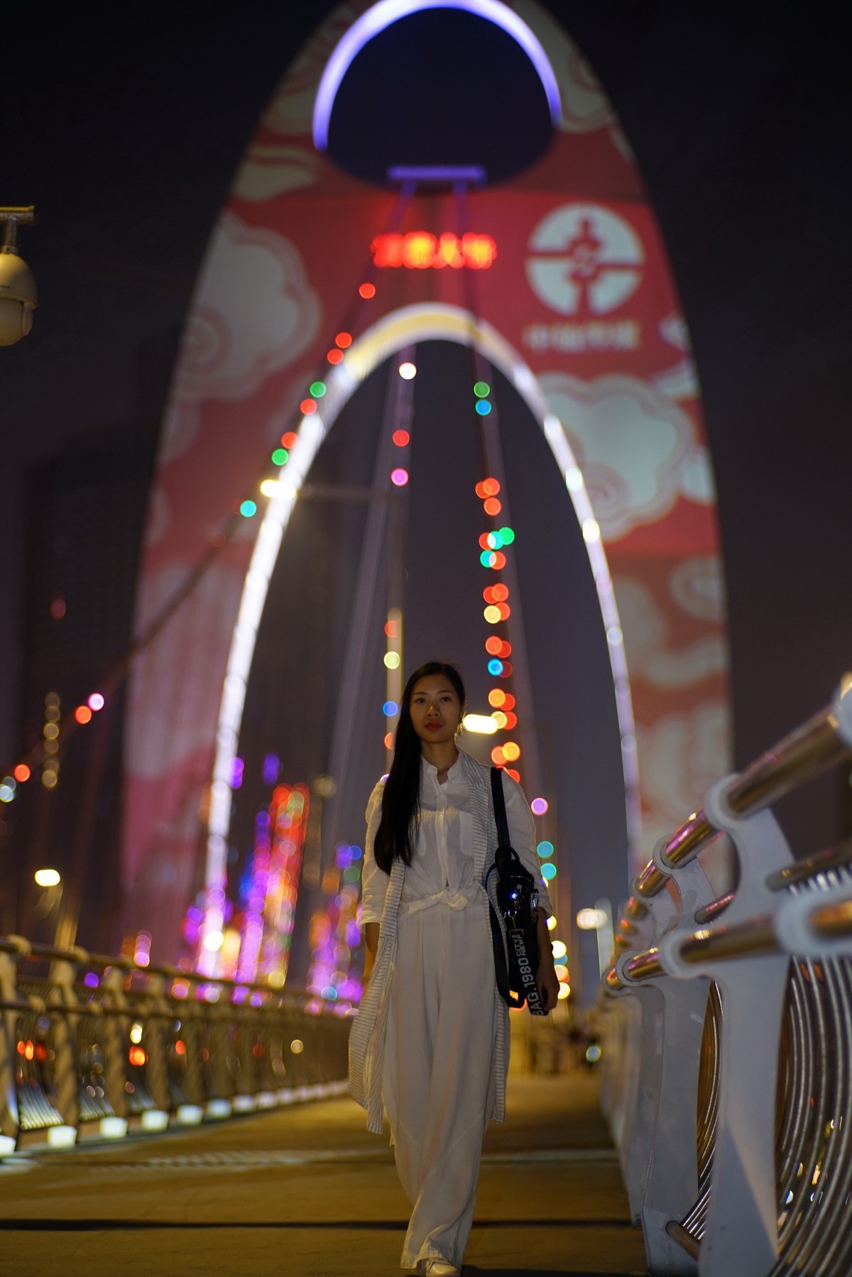 20180408夜广州塔猜猜出动了多人模特相机