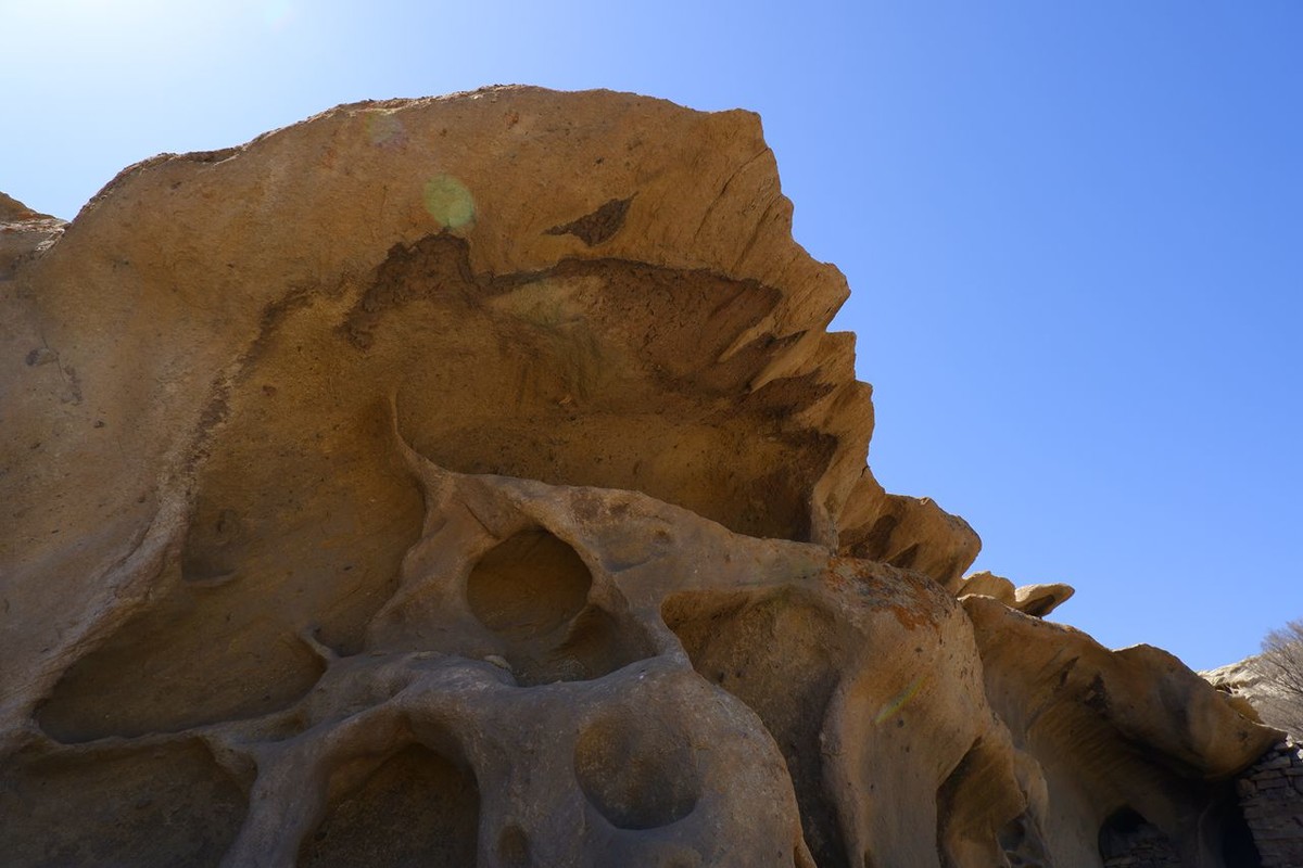 贺兰山里有个神奇的地方——石柱子客栈（上）