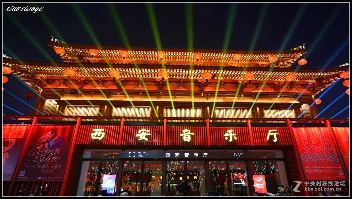 西安   大雁塔激光表演