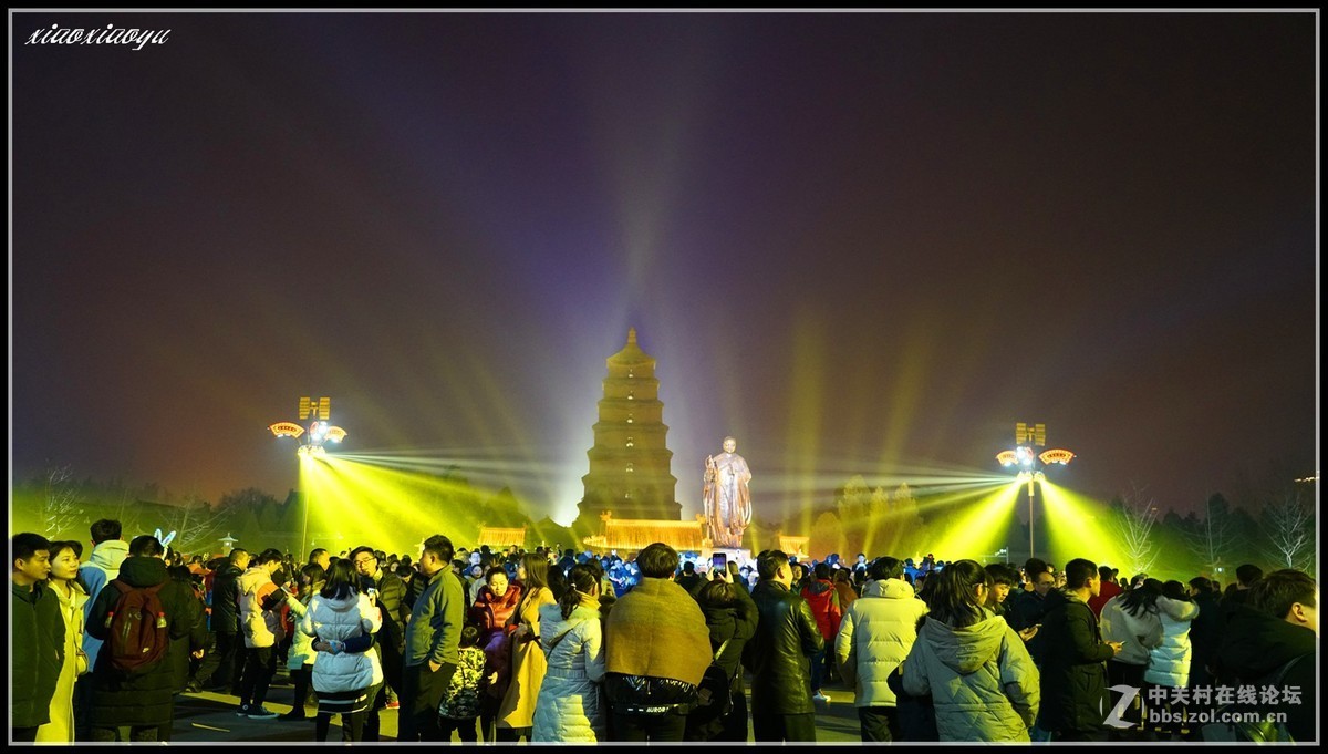 西安   大雁塔激光表演