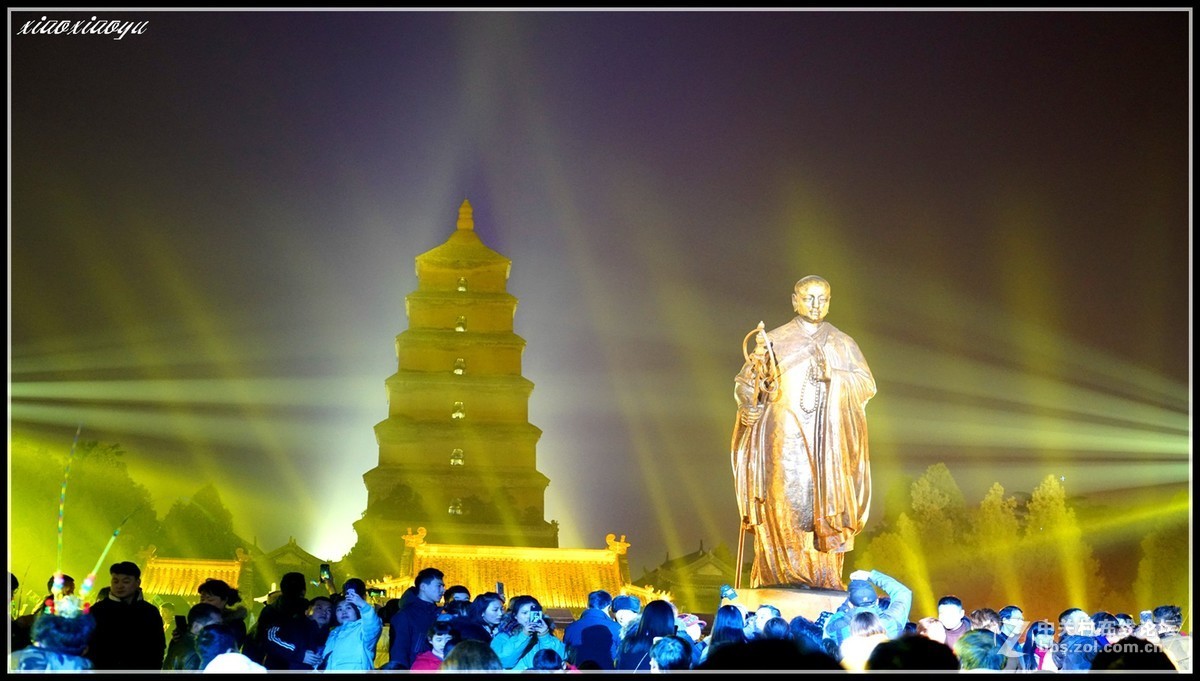 西安   大雁塔激光表演
