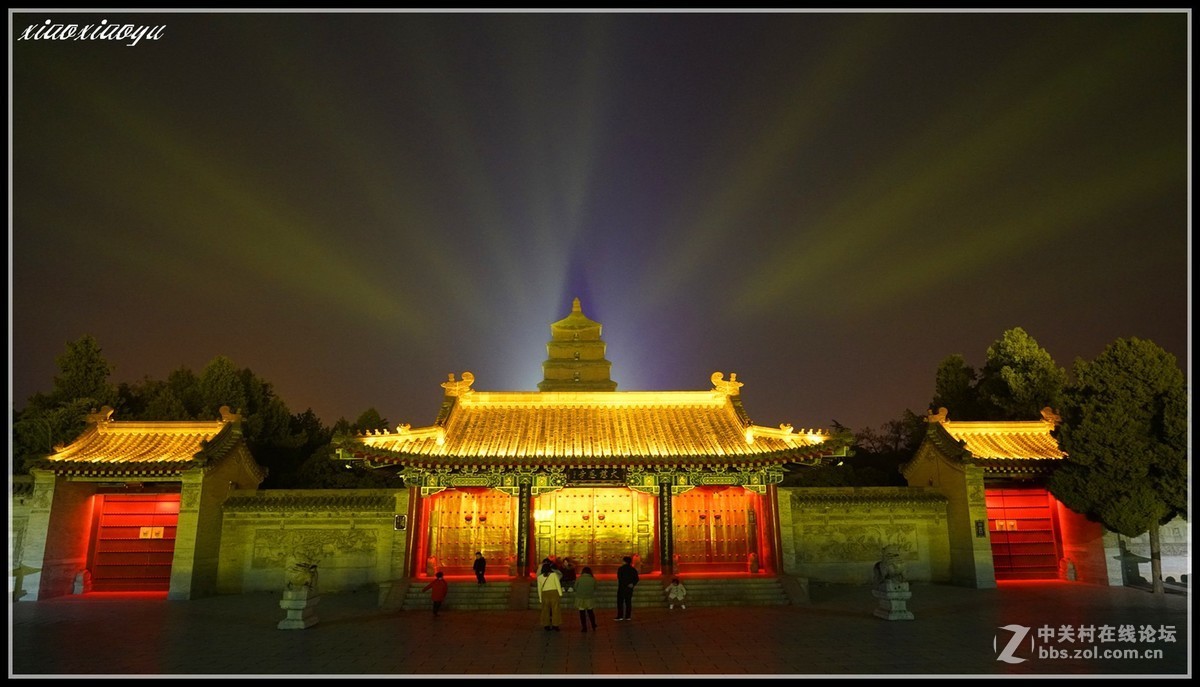 西安   大雁塔激光表演