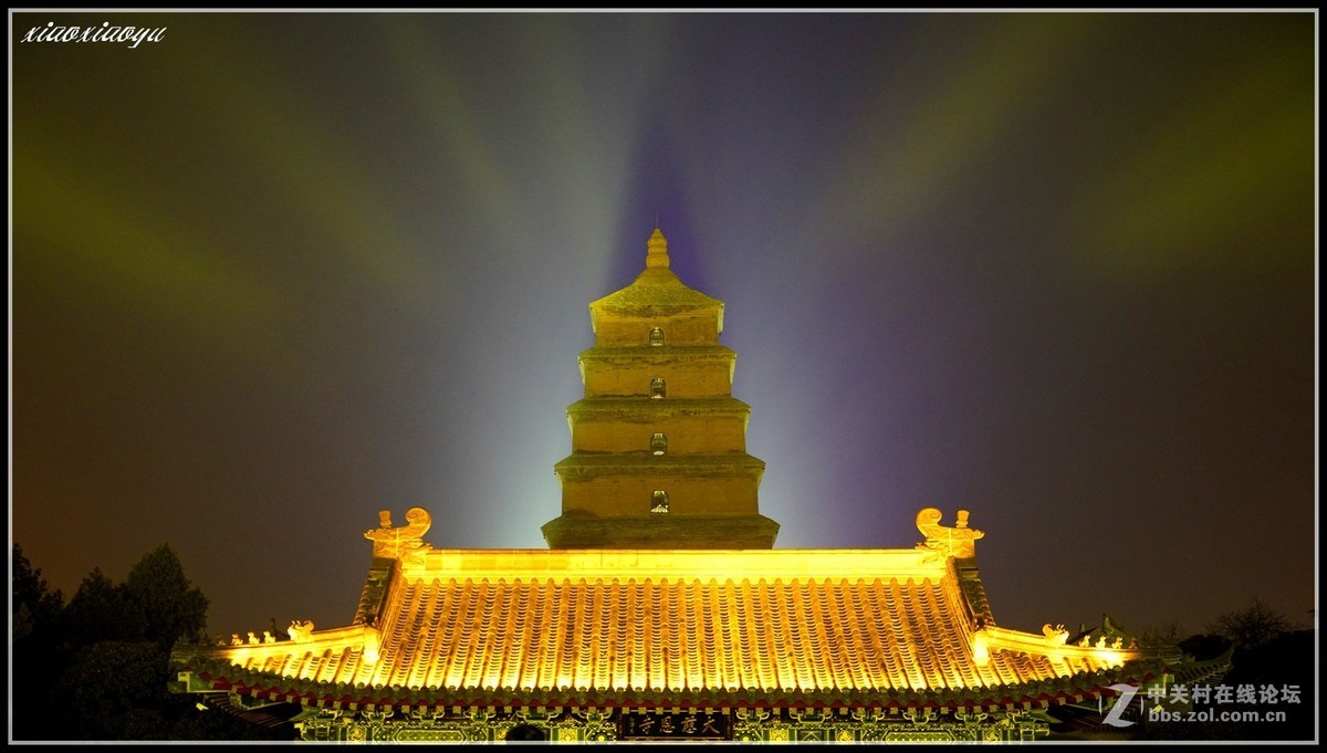 西安   大雁塔激光表演