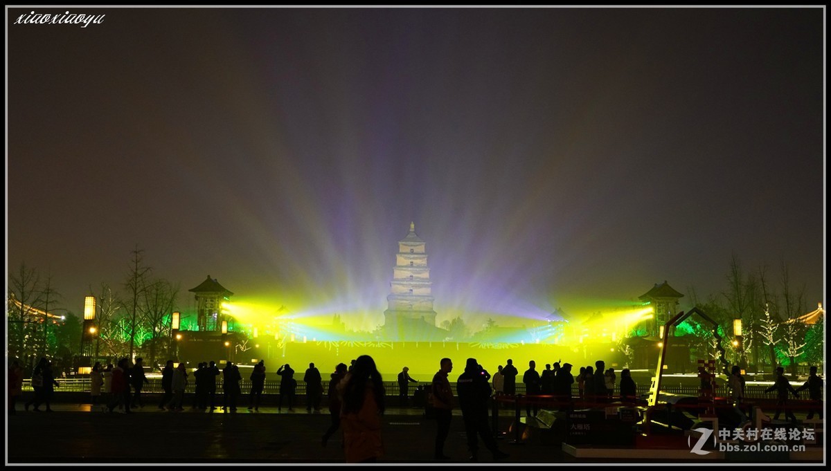 西安   大雁塔激光表演