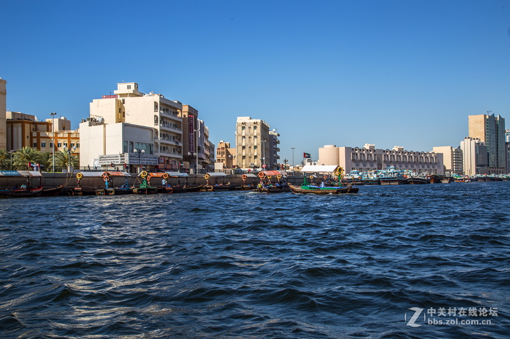 迪拜“水上的士”