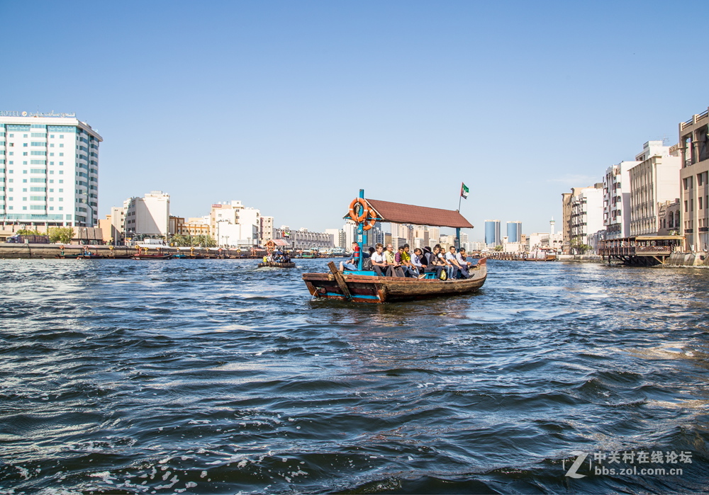 迪拜“水上的士”