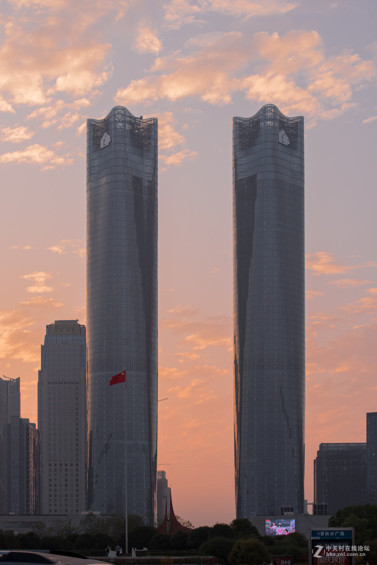 南昌双子楼的黄昏